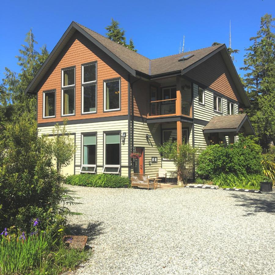 Cobble Wood And Bird Sanctuary Guest Houses Tofino Eksteriør bilde